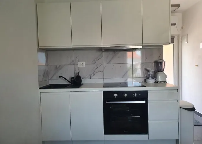 Studio Apartment Laura ||