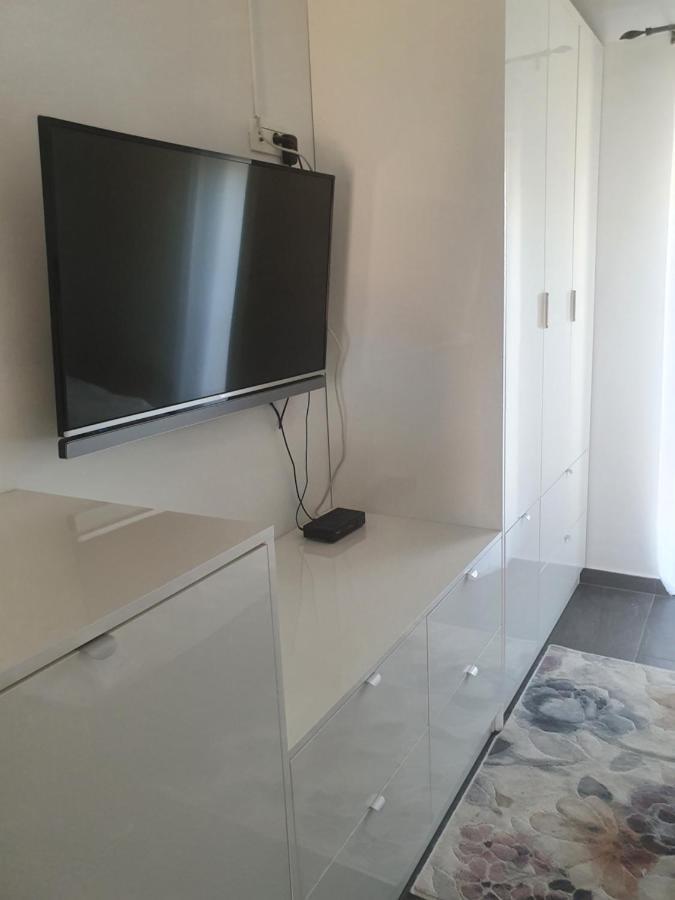 Laura || Apartament